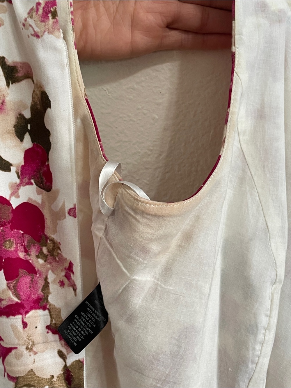 White House Black Market Size: 10 Cream Dress with Pink Floral Print w/ pockets - Picture 12 of 16